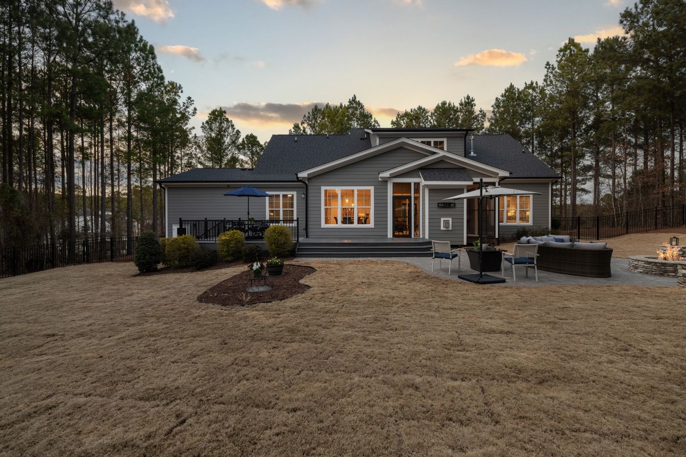 How to Set Up Your Backyard for Outdoor Entertaining